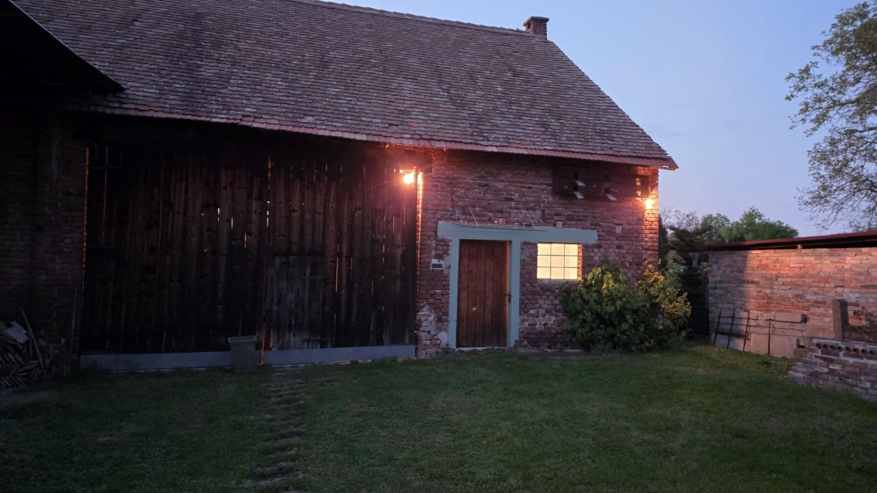 Predaj domu 80 m², pozemok 1.800 m², Podmoky, Středočeský kraj Predaj domu 80 m², pozemok 1.800 m², Podmoky, Středočeský kraj