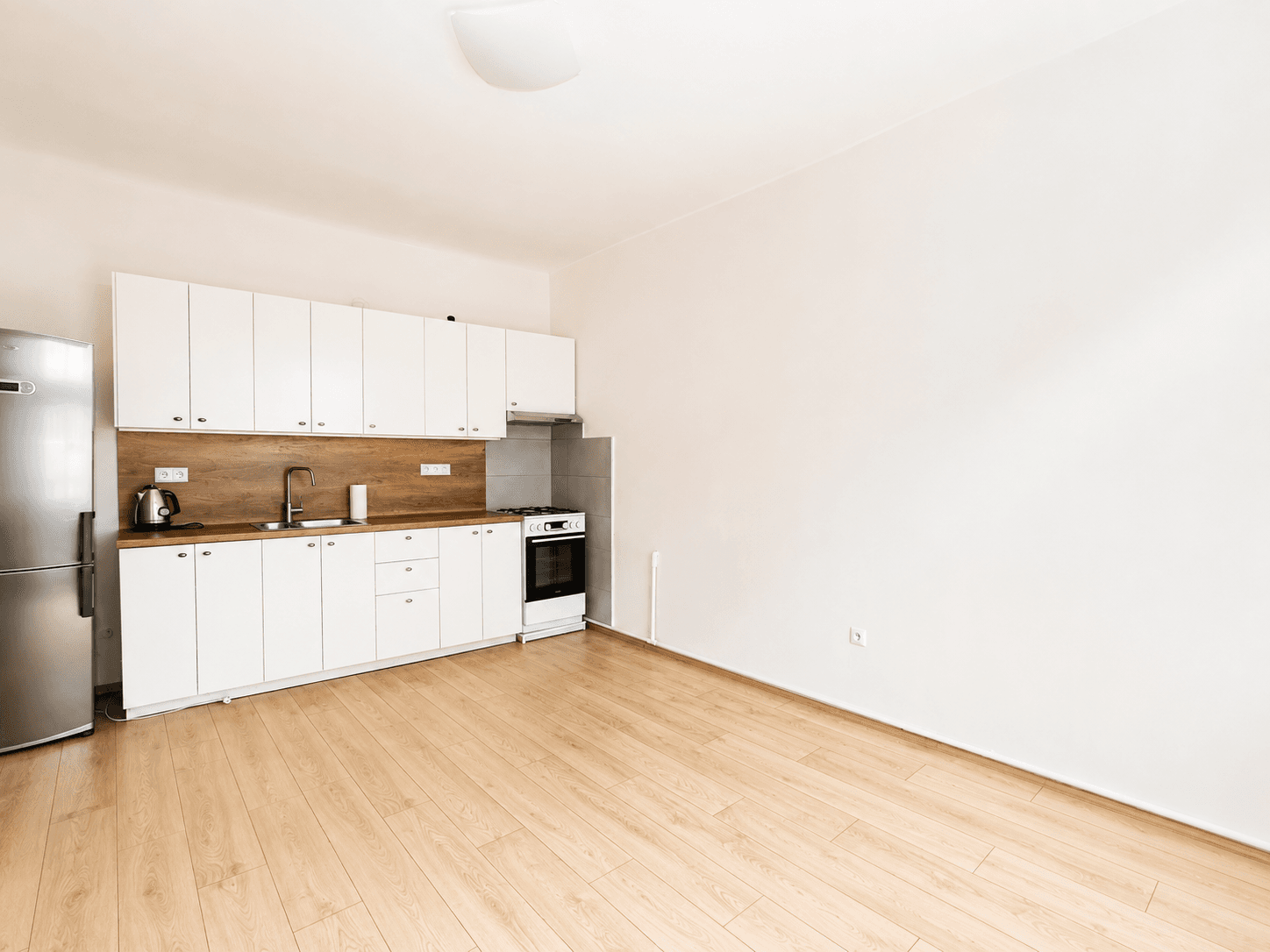 Prenájom bytu 3-izbový 53 m², U Vody, Praha, Praha Prenájom bytu 3-izbový 53 m², U Vody, Praha, Praha