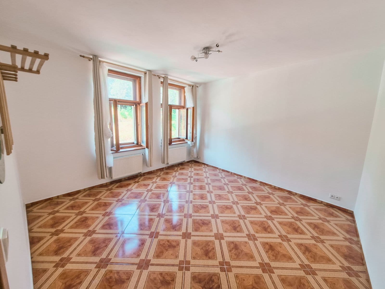 Prenájom bytu 3-izbový 75 m², Francouzská, Praha, Praha Prenájom bytu 3-izbový 75 m², Francouzská, Praha, Praha