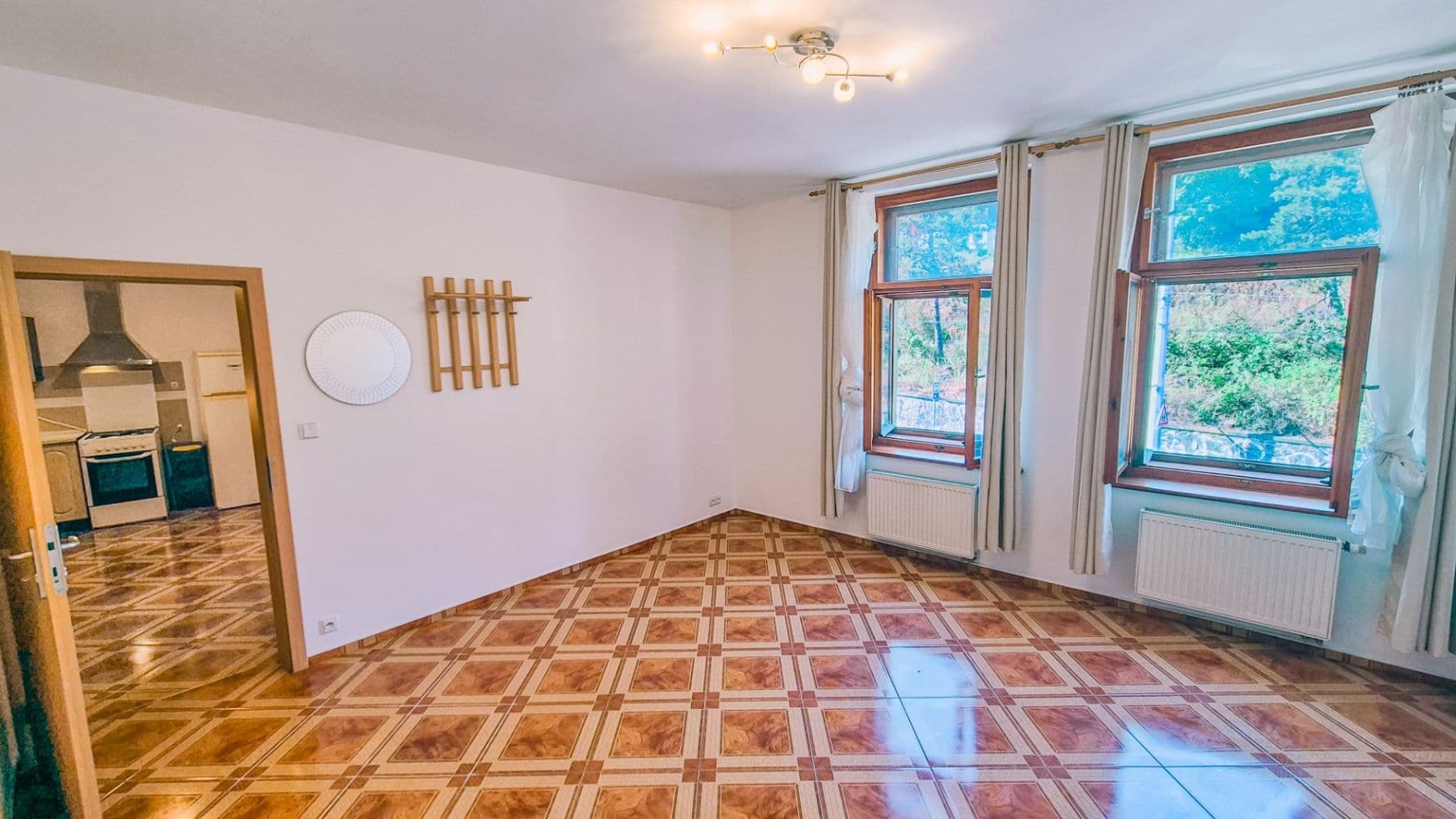 Prenájom bytu 3-izbový 75 m², Francouzská, Praha, Praha Prenájom bytu 3-izbový 75 m², Francouzská, Praha, Praha