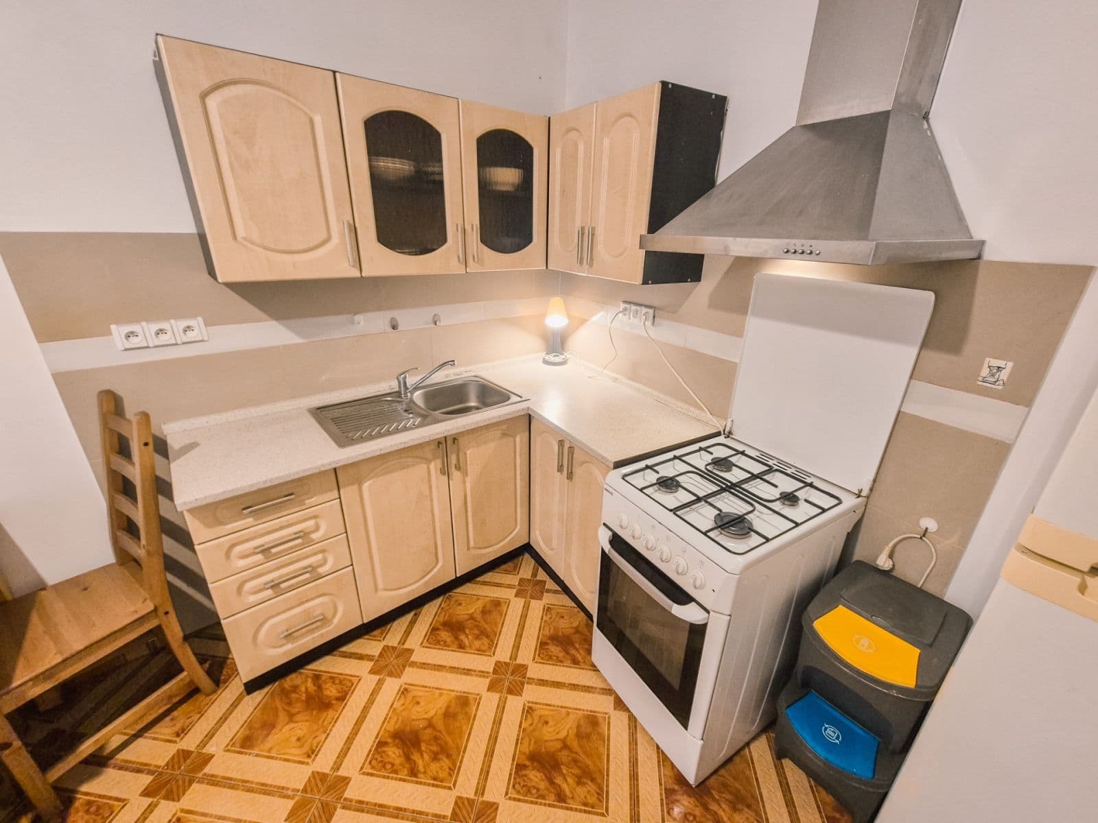 Prenájom bytu 3-izbový 75 m², Francouzská, Praha, Praha Prenájom bytu 3-izbový 75 m², Francouzská, Praha, Praha