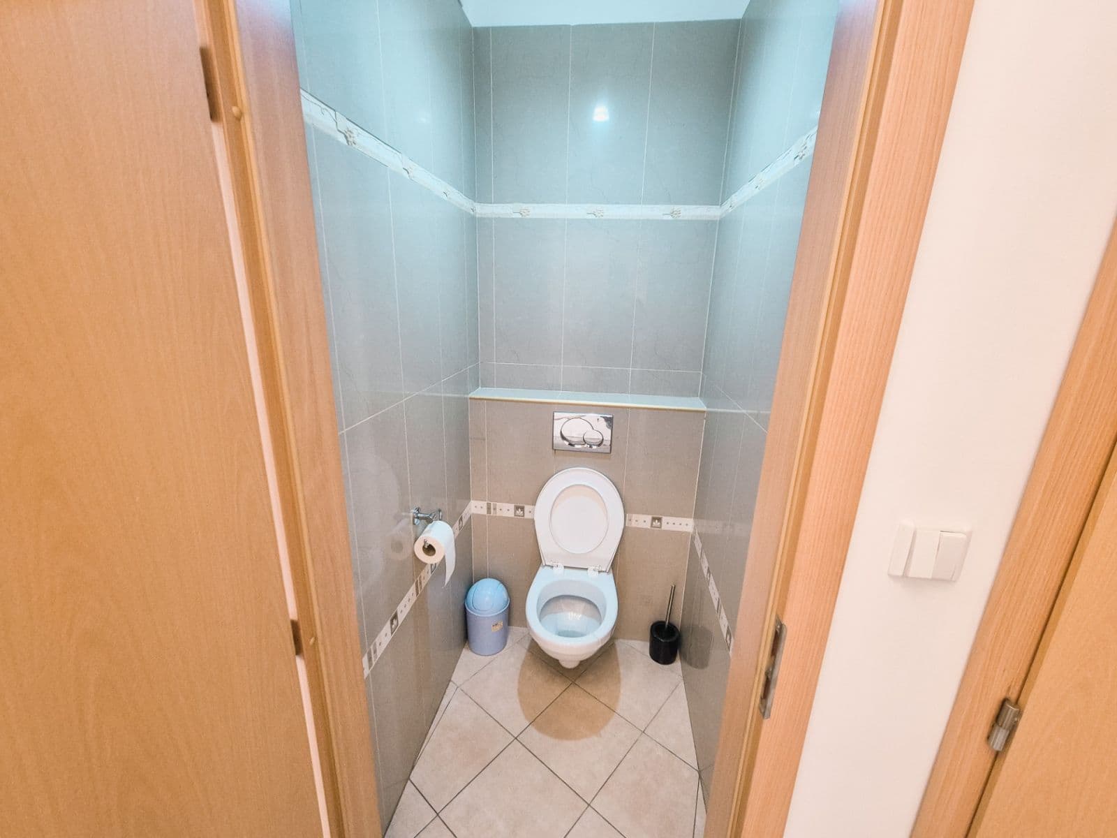 Prenájom bytu 3-izbový 75 m², Francouzská, Praha, Praha Prenájom bytu 3-izbový 75 m², Francouzská, Praha, Praha