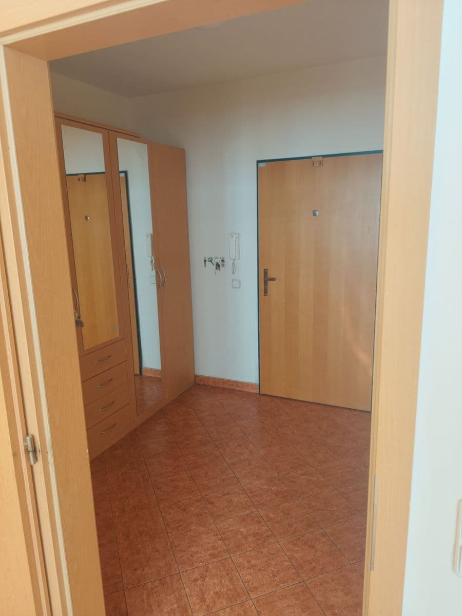 Prenájom bytu 1-izbový 36 m², Martinická, Praha, Praha Prenájom bytu 1-izbový 36 m², Martinická, Praha, Praha