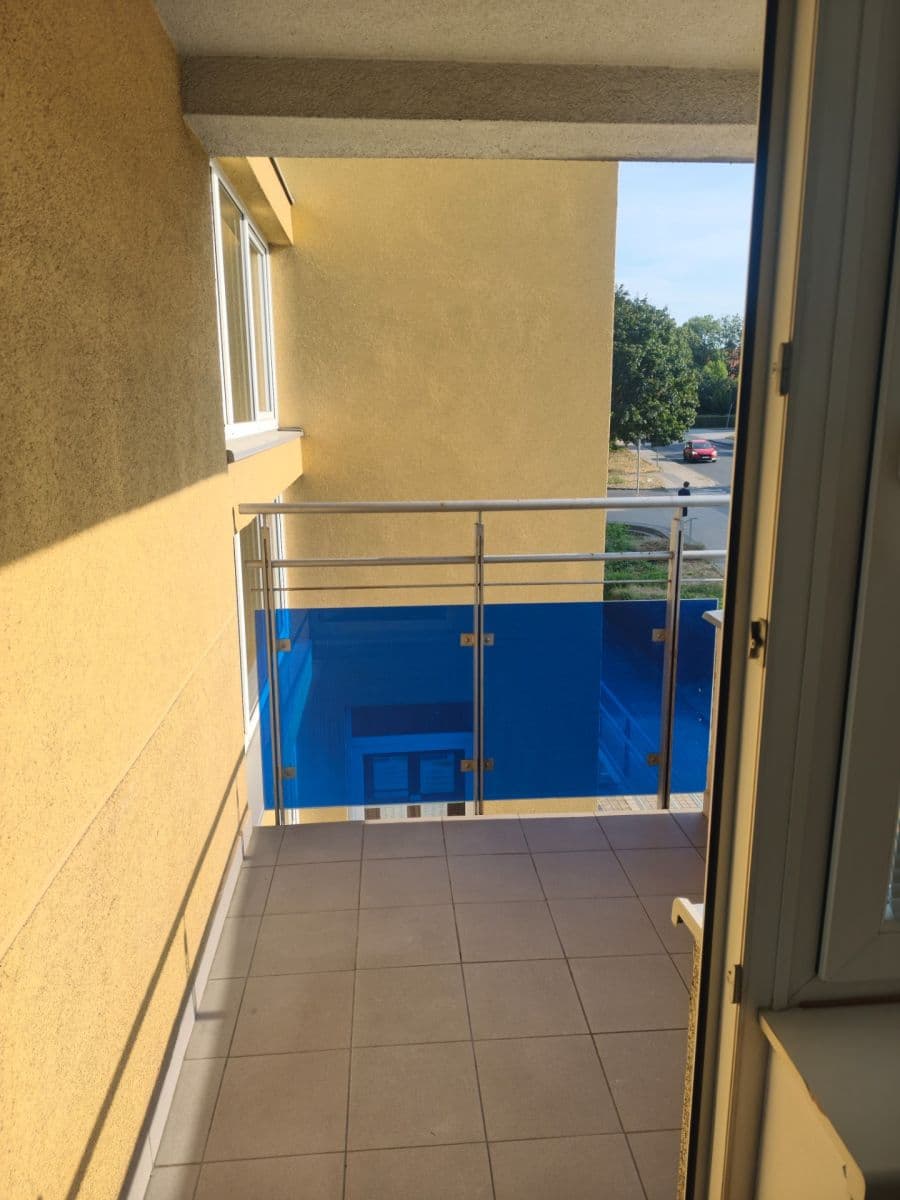 Prenájom bytu 1-izbový 36 m², Martinická, Praha, Praha Prenájom bytu 1-izbový 36 m², Martinická, Praha, Praha
