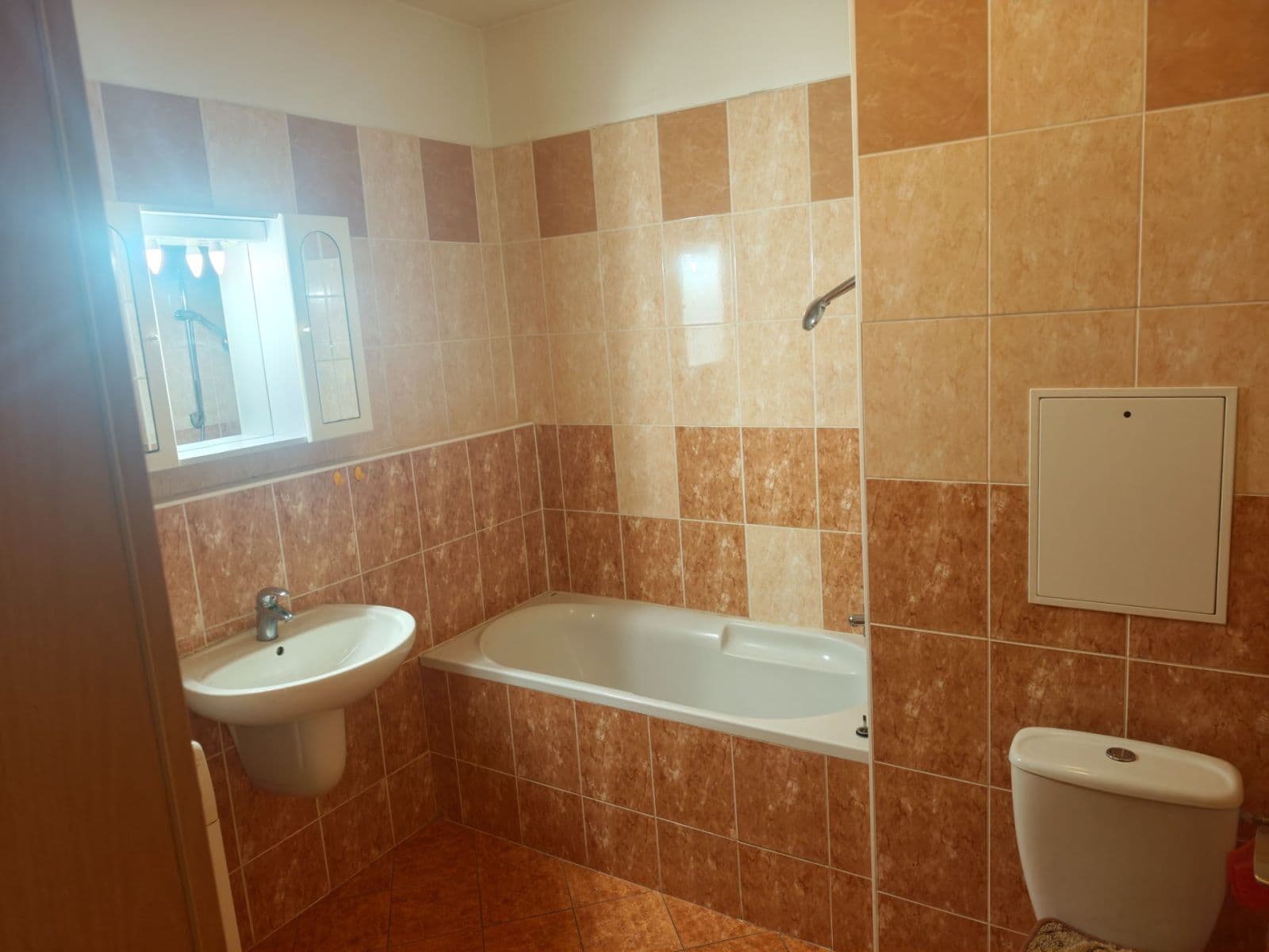 Prenájom bytu 1-izbový 36 m², Martinická, Praha, Praha Prenájom bytu 1-izbový 36 m², Martinická, Praha, Praha
