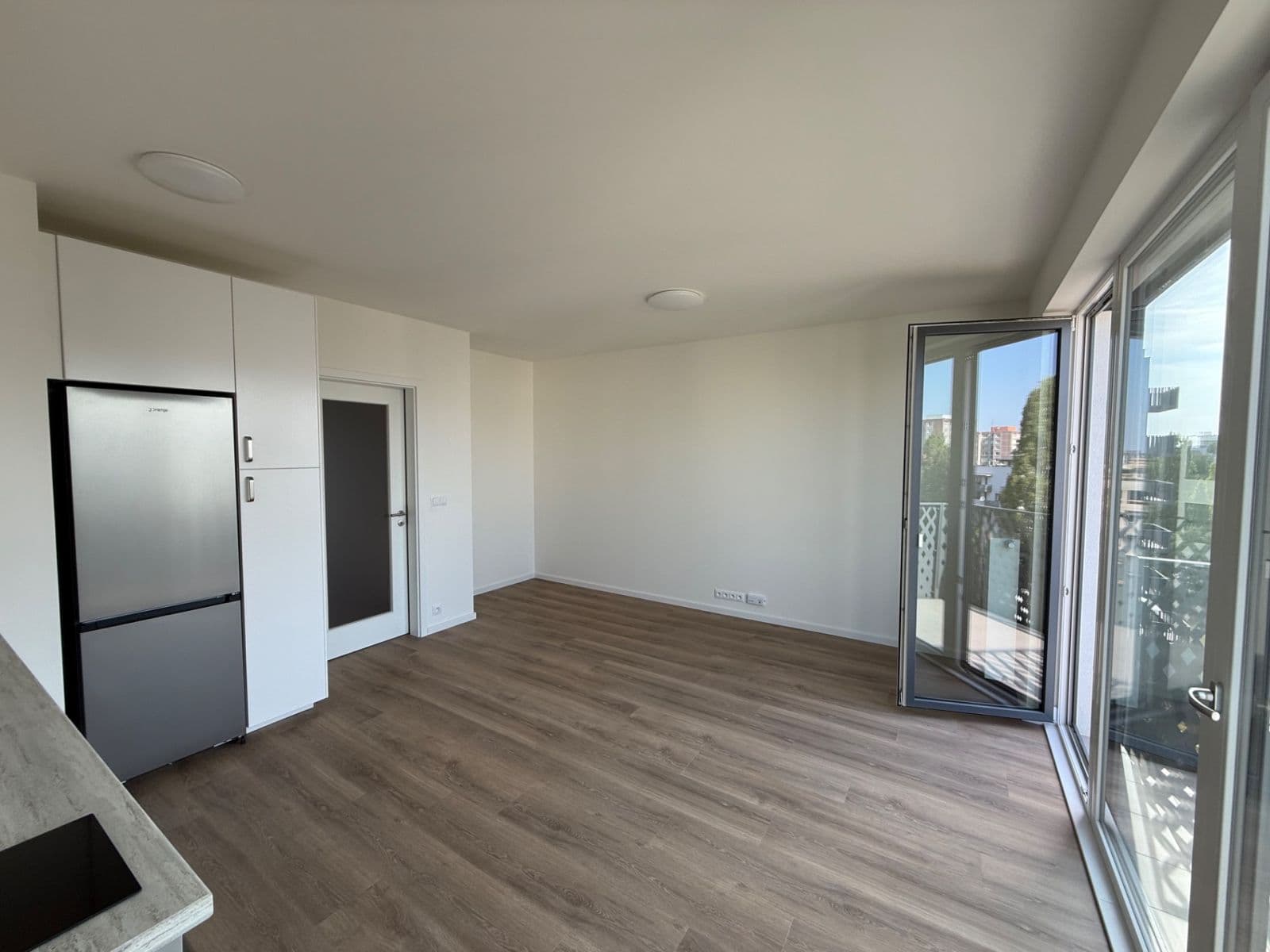 Prenájom bytu 1-izbový 32 m², Divíškové, Praha, Praha Prenájom bytu 1-izbový 32 m², Divíškové, Praha, Praha