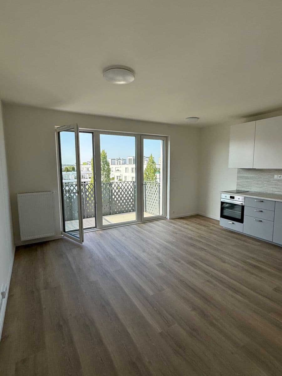 Prenájom bytu 1-izbový 32 m², Divíškové, Praha, Praha Prenájom bytu 1-izbový 32 m², Divíškové, Praha, Praha