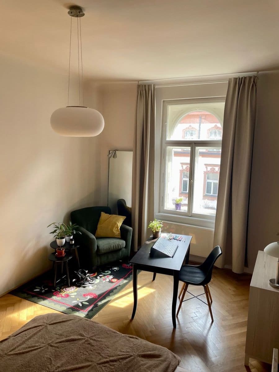 Prenájom bytu 2-izbový 77 m², Šumavská, Praha, Praha Prenájom bytu 2-izbový 77 m², Šumavská, Praha, Praha