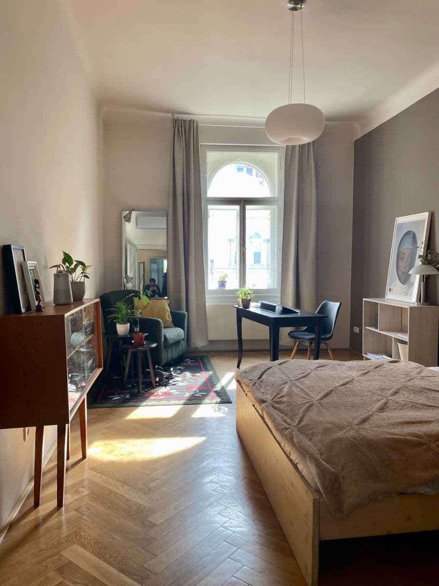 Prenájom bytu 2-izbový 77 m², Šumavská, Praha, Praha Prenájom bytu 2-izbový 77 m², Šumavská, Praha, Praha