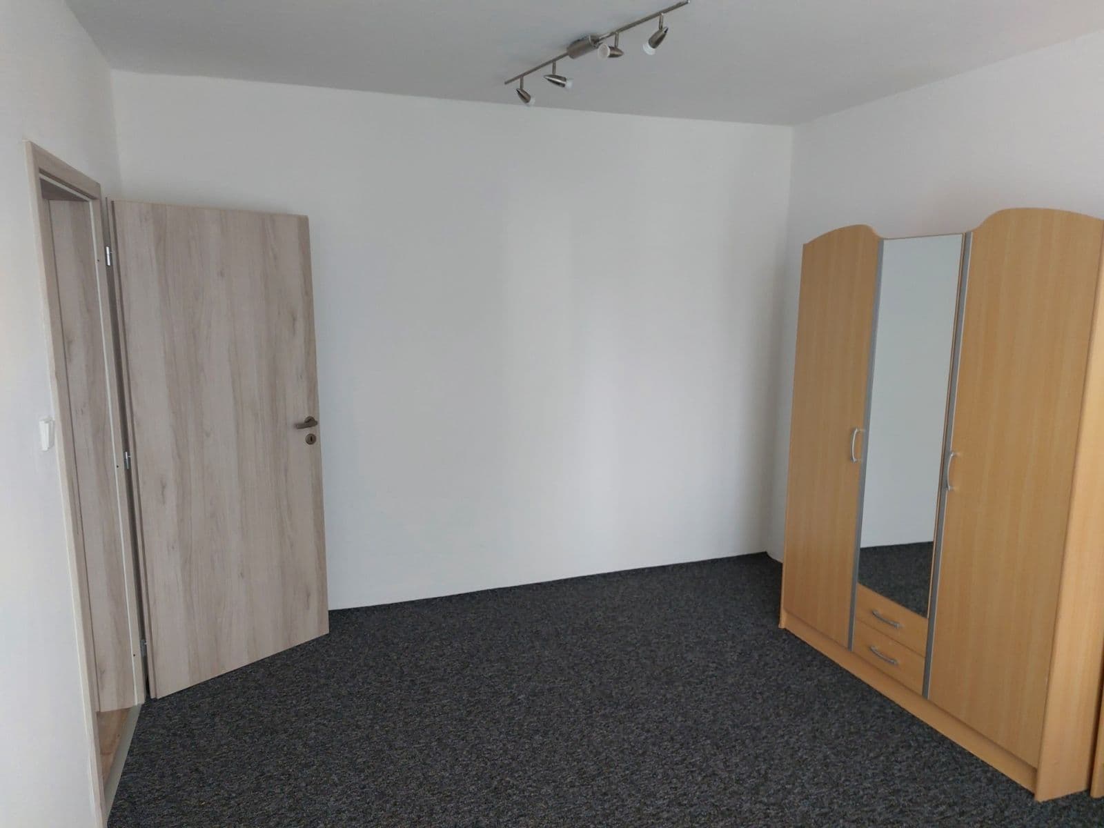 Prenájom bytu 1-izbový 35 m², Laštůvkova, Brno, Jihomoravský kraj Prenájom bytu 1-izbový 35 m², Laštůvkova, Brno, Jihomoravský kraj