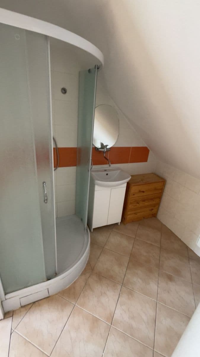 Predaj domu 172 m², pozemok 1.100 m², Úmyslovice, Středočeský kraj Predaj domu 172 m², pozemok 1.100 m², Úmyslovice, Středočeský kraj