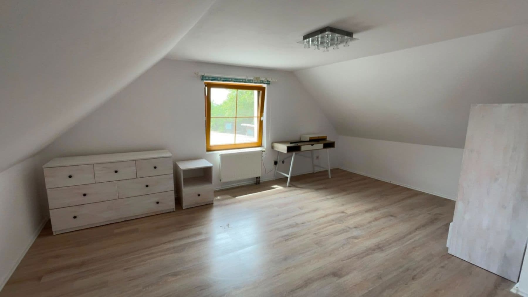 Predaj domu 172 m², pozemok 1.100 m², Úmyslovice, Středočeský kraj Predaj domu 172 m², pozemok 1.100 m², Úmyslovice, Středočeský kraj
