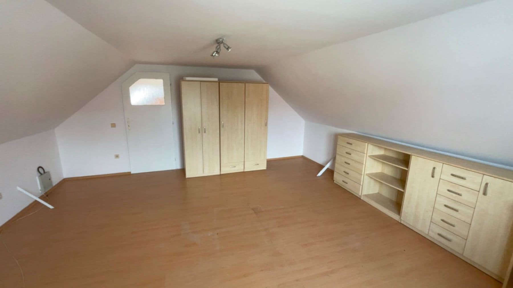 Predaj domu 172 m², pozemok 1.100 m², Úmyslovice, Středočeský kraj Predaj domu 172 m², pozemok 1.100 m², Úmyslovice, Středočeský kraj