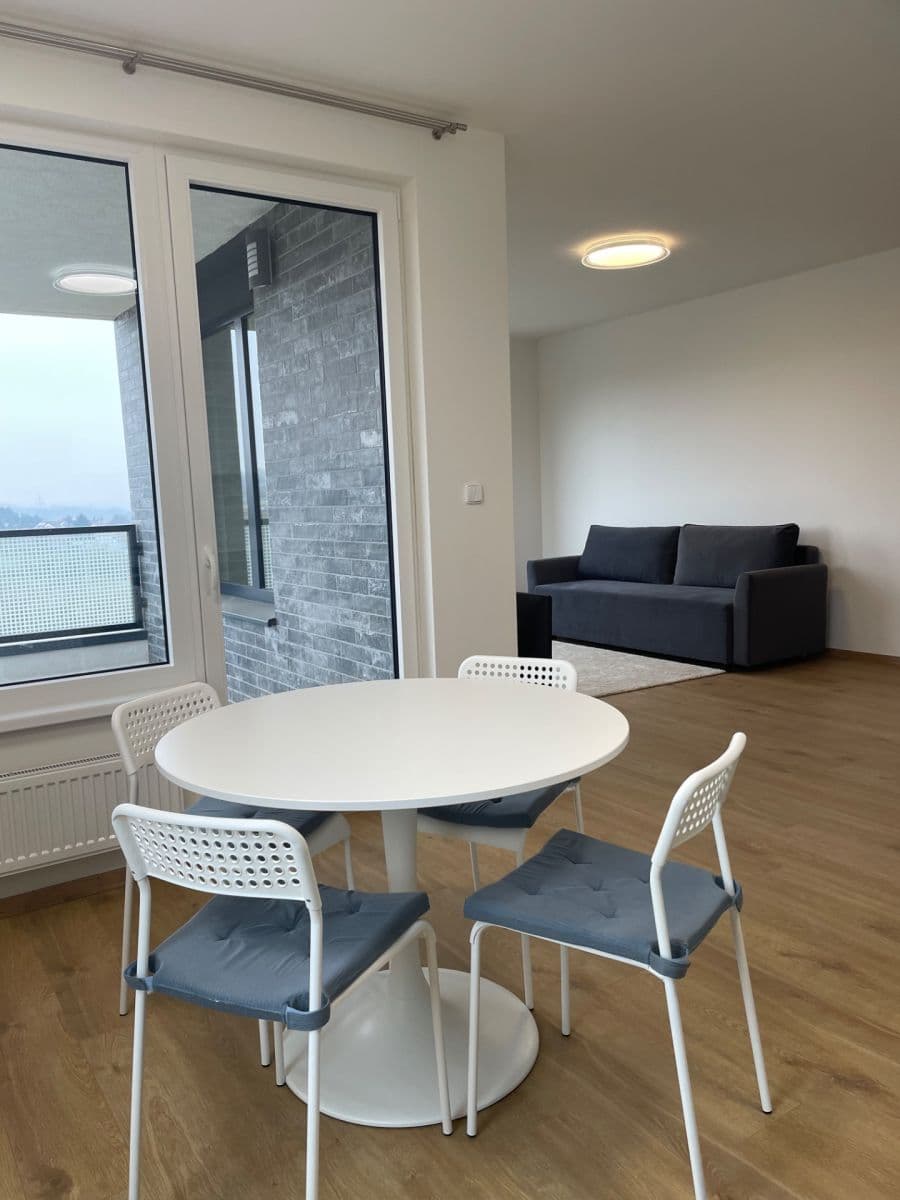 Prenájom bytu 4-izbový 113 m², Ondrákové, Praha, Praha Prenájom bytu 4-izbový 113 m², Ondrákové, Praha, Praha