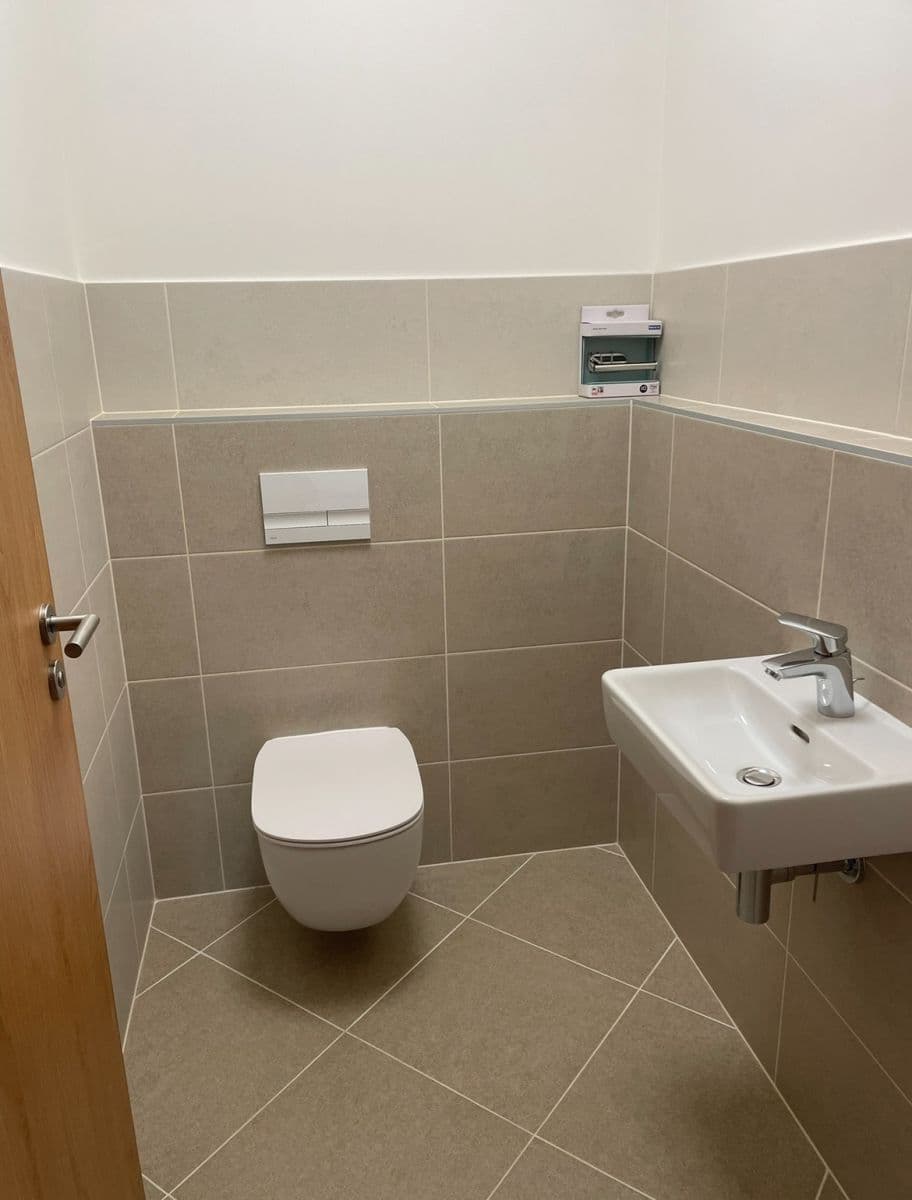 Prenájom bytu 4-izbový 113 m², Ondrákové, Praha, Praha Prenájom bytu 4-izbový 113 m², Ondrákové, Praha, Praha