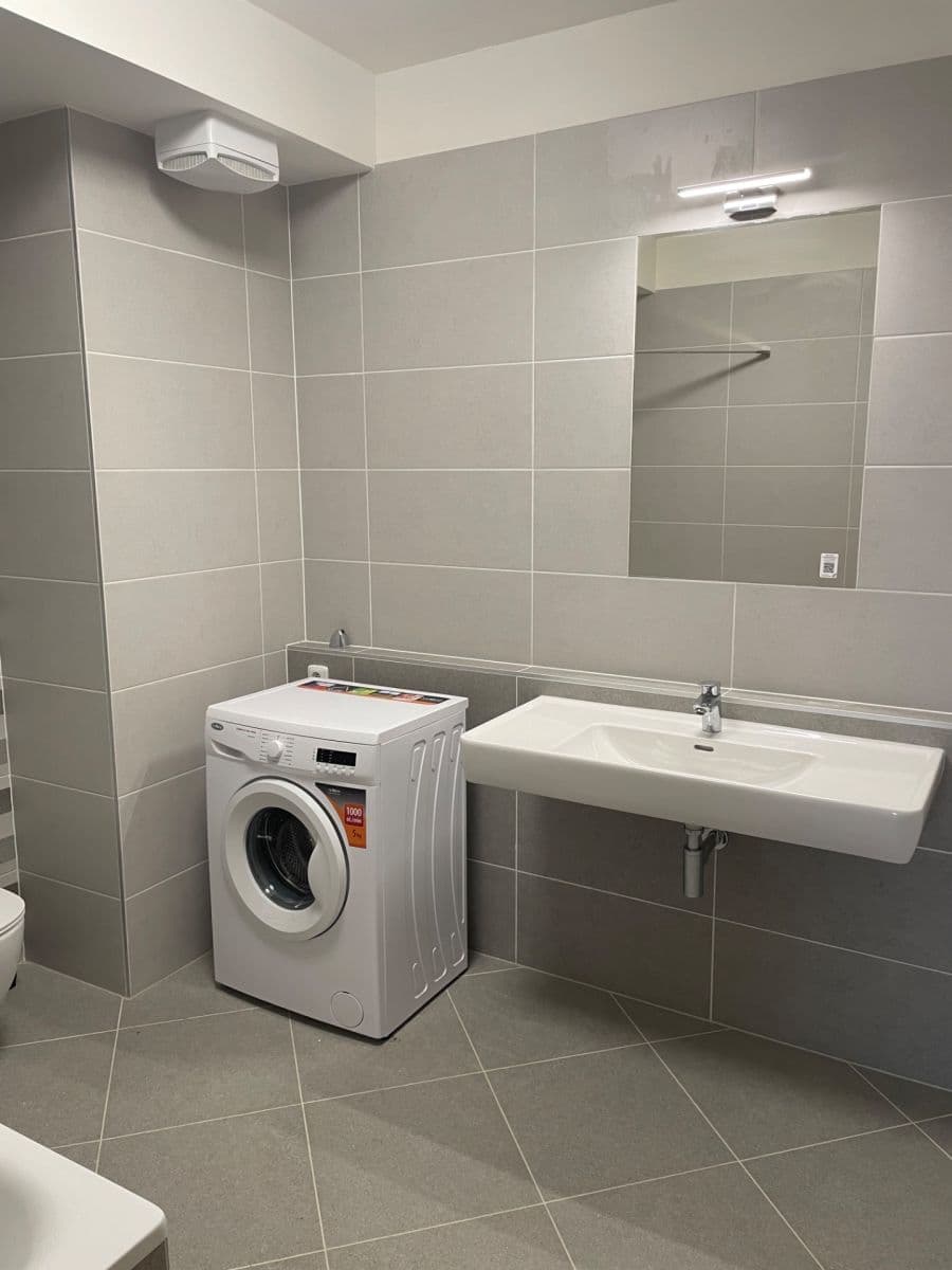 Prenájom bytu 4-izbový 113 m², Ondrákové, Praha, Praha Prenájom bytu 4-izbový 113 m², Ondrákové, Praha, Praha