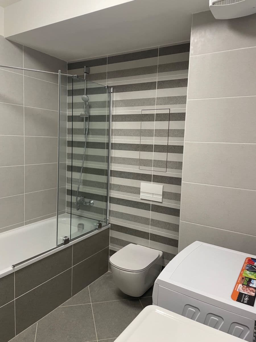 Prenájom bytu 4-izbový 113 m², Ondrákové, Praha, Praha Prenájom bytu 4-izbový 113 m², Ondrákové, Praha, Praha