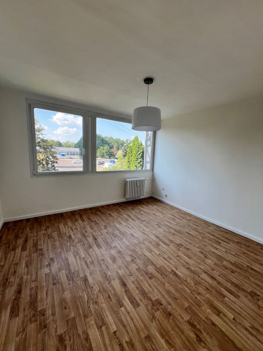 Prenájom bytu 3-izbový 61 m², Lužná, Praha, Praha Prenájom bytu 3-izbový 61 m², Lužná, Praha, Praha