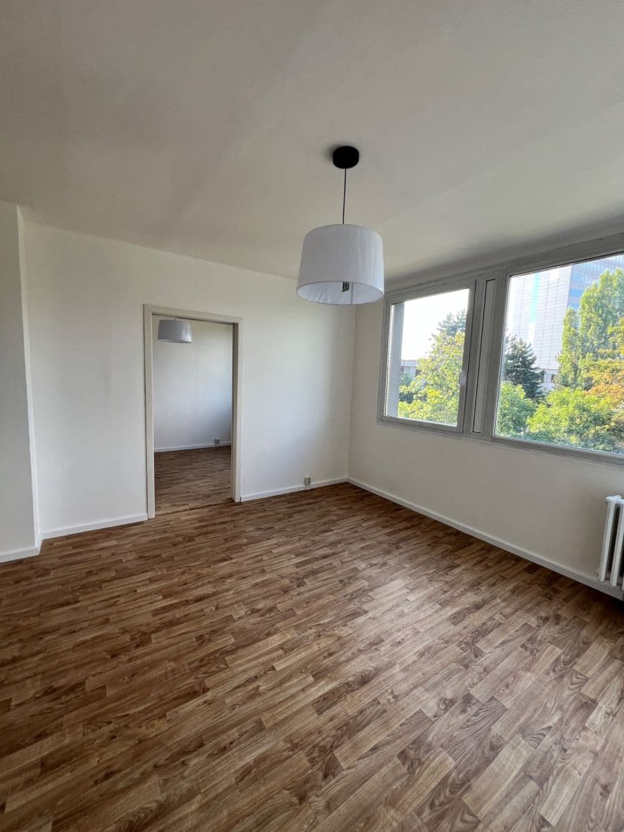 Prenájom bytu 3-izbový 61 m², Lužná, Praha, Praha Prenájom bytu 3-izbový 61 m², Lužná, Praha, Praha