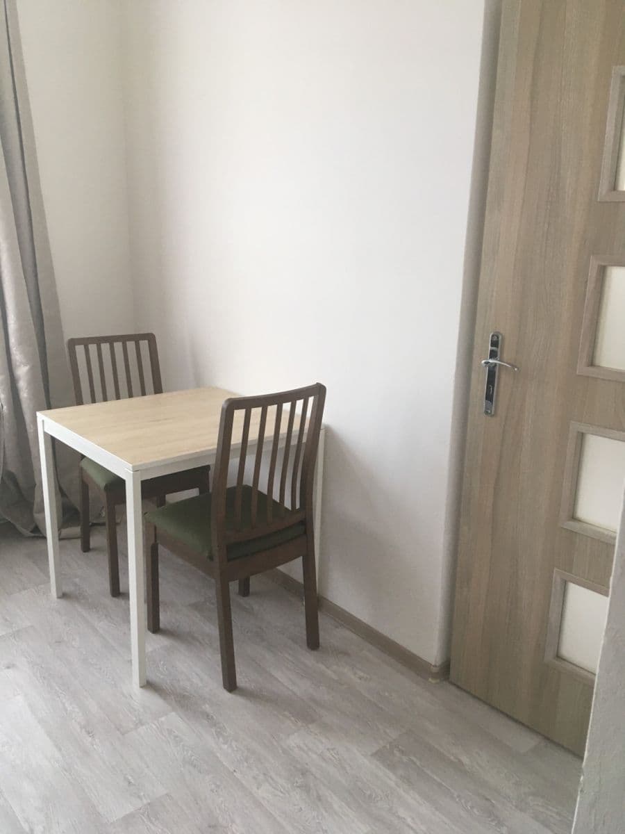 Prenájom bytu 1-izbový 35 m², Bulovka, Praha, Praha Prenájom bytu 1-izbový 35 m², Bulovka, Praha, Praha