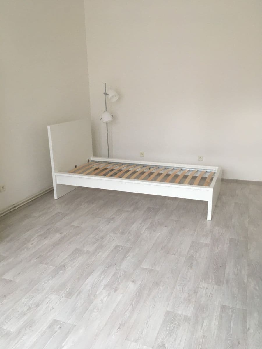 Prenájom bytu 1-izbový 35 m², Bulovka, Praha, Praha Prenájom bytu 1-izbový 35 m², Bulovka, Praha, Praha