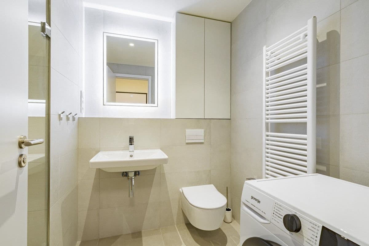 Prenájom bytu 1-izbový 32 m², U Průhonu, Praha, Praha Prenájom bytu 1-izbový 32 m², U Průhonu, Praha, Praha