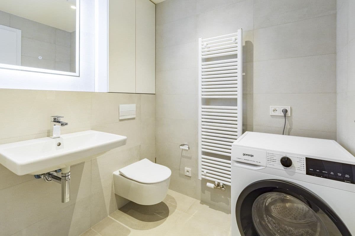 Prenájom bytu 1-izbový 32 m², U Průhonu, Praha, Praha Prenájom bytu 1-izbový 32 m², U Průhonu, Praha, Praha