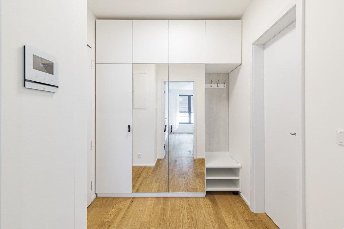 Prenájom bytu 1-izbový 32 m², U Průhonu, Praha, Praha Prenájom bytu 1-izbový 32 m², U Průhonu, Praha, Praha