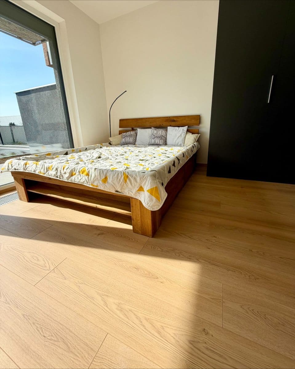 Prenájom bytu 1-izbový 35 m², Mecháčková, Praha, Praha Prenájom bytu 1-izbový 35 m², Mecháčková, Praha, Praha