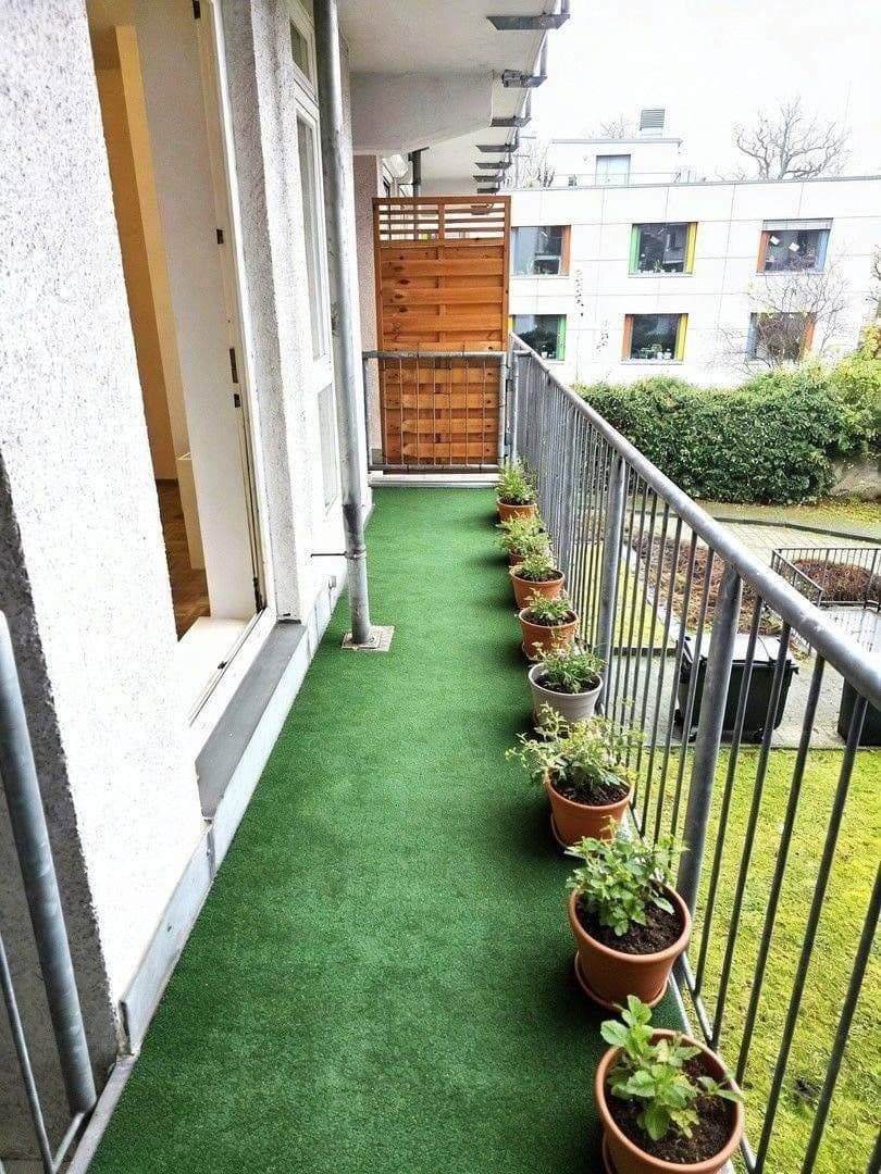Prenájom bytu 3-izbový 140 m², Alfred-Kowalke-Strasse 14, Berlin, Berlín Prenájom bytu 3-izbový 140 m², Alfred-Kowalke-Strasse 14, Berlin, Berlín