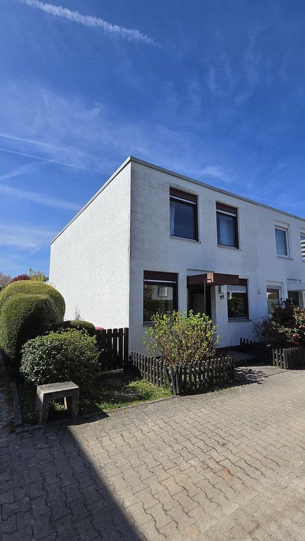 Predaj domu 96 m², pozemok 159 m², Carl-Schurz-Straße 111, Pforzheim, Bádensko-Wurttembersko Predaj domu 96 m², pozemok 159 m², Carl-Schurz-Straße 111, Pforzheim, Bádensko-Wurttembersko