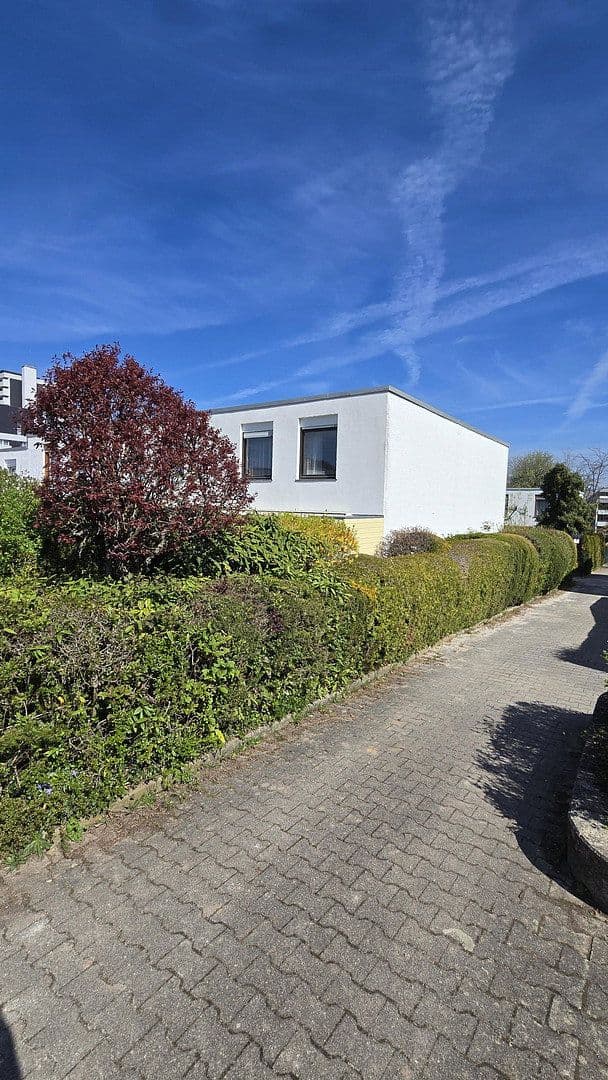 Predaj domu 96 m², pozemok 159 m², Carl-Schurz-Straße 111, Pforzheim, Bádensko-Wurttembersko Predaj domu 96 m², pozemok 159 m², Carl-Schurz-Straße 111, Pforzheim, Bádensko-Wurttembersko
