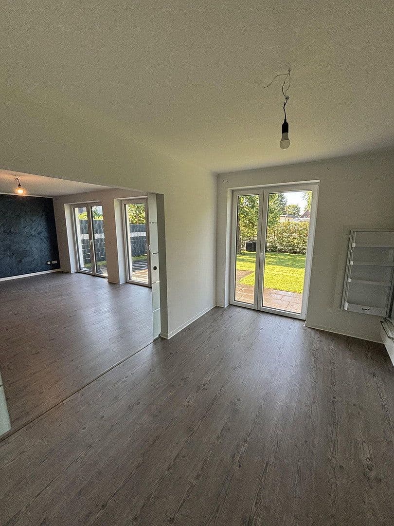 Predaj domu 140 m², pozemok 600 m², Langwedel, Dolné Sasko Predaj domu 140 m², pozemok 600 m², Langwedel, Dolné Sasko