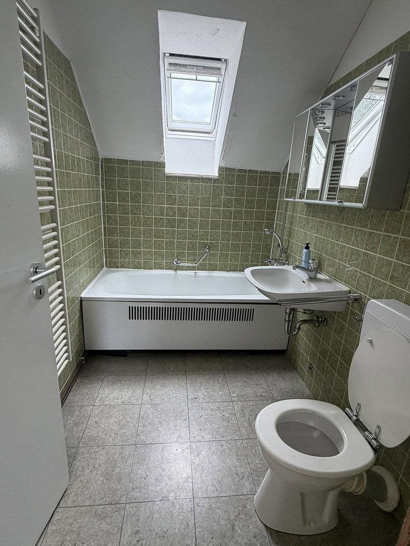 Predaj domu 130 m², pozemok 575 m², Brockenstraße 13, Solingen, Severné Porýnie - Westfálsko Predaj domu 130 m², pozemok 575 m², Brockenstraße 13, Solingen, Severné Porýnie - Westfálsko