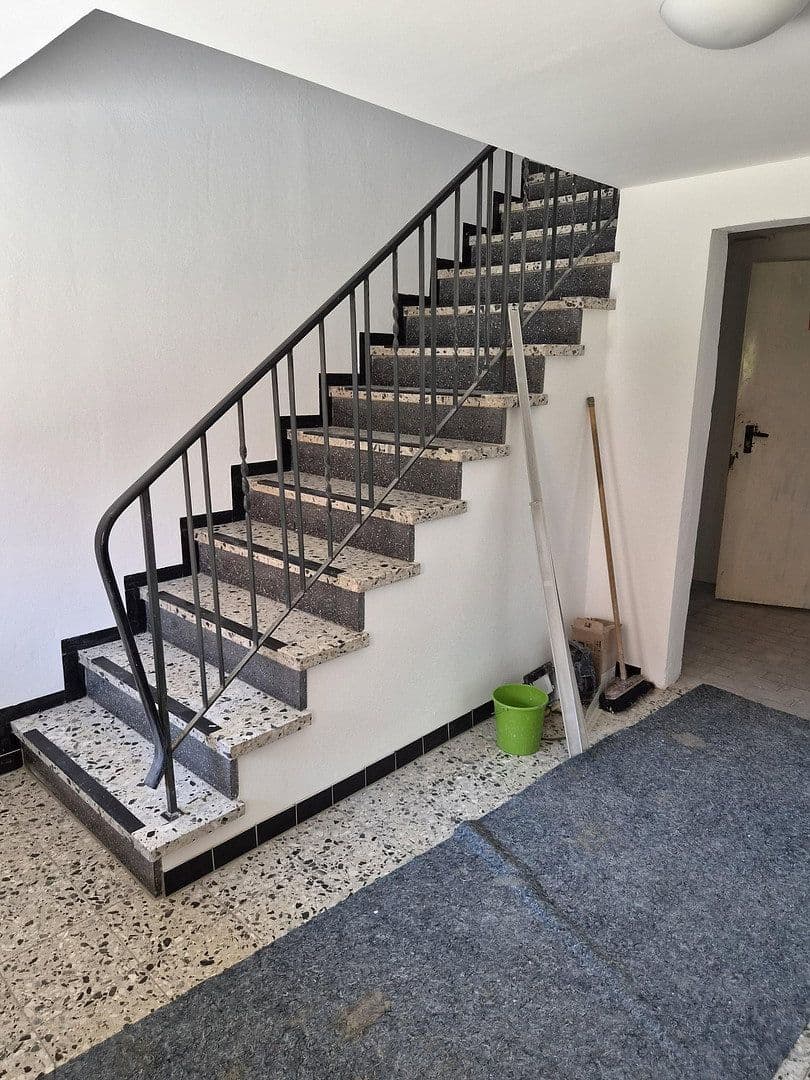 Prenájom domu 84 m², pozemok 300 m², Rottenburger Str. 12, Rottenburg am Neckar, Bádensko-Wurttembersko Prenájom domu 84 m², pozemok 300 m², Rottenburger Str. 12, Rottenburg am Neckar, Bádensko-Wurttembersko