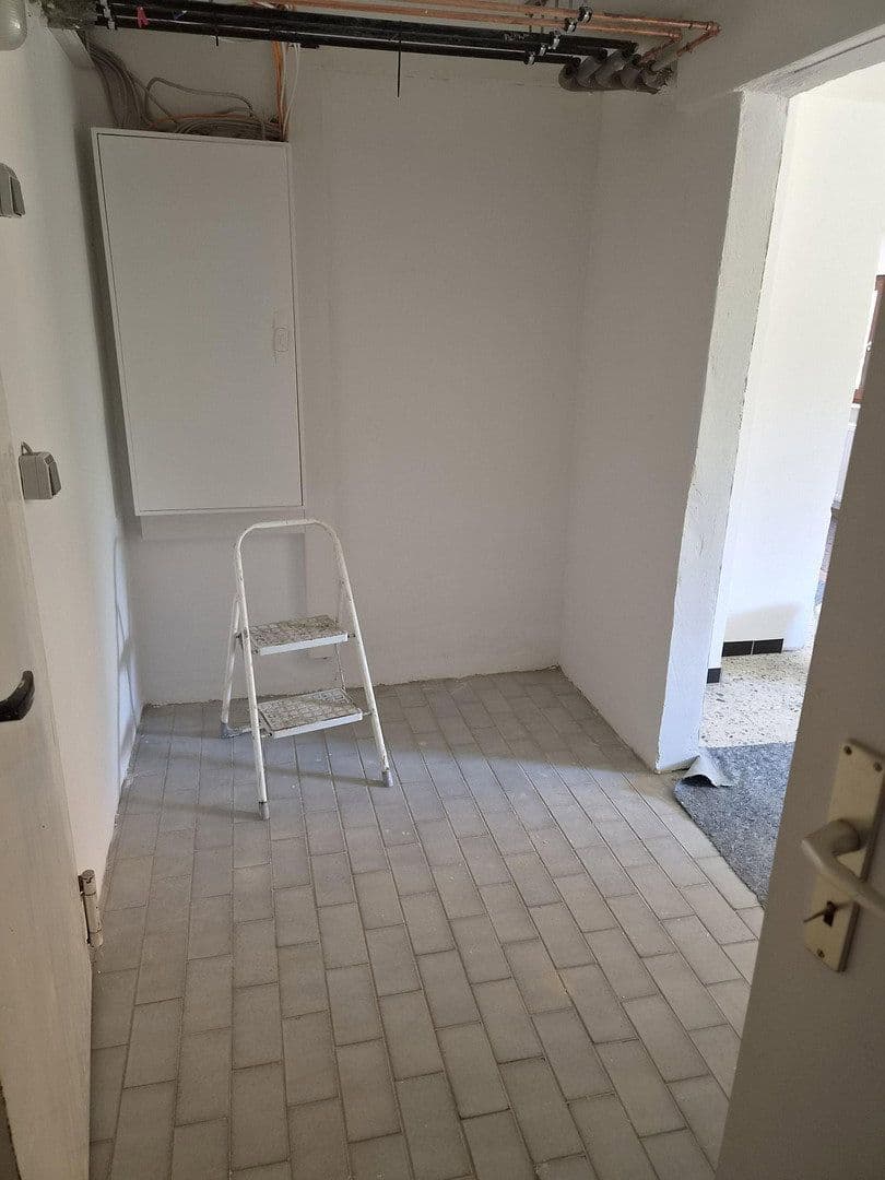 Prenájom domu 84 m², pozemok 300 m², Rottenburger Str. 12, Rottenburg am Neckar, Bádensko-Wurttembersko Prenájom domu 84 m², pozemok 300 m², Rottenburger Str. 12, Rottenburg am Neckar, Bádensko-Wurttembersko