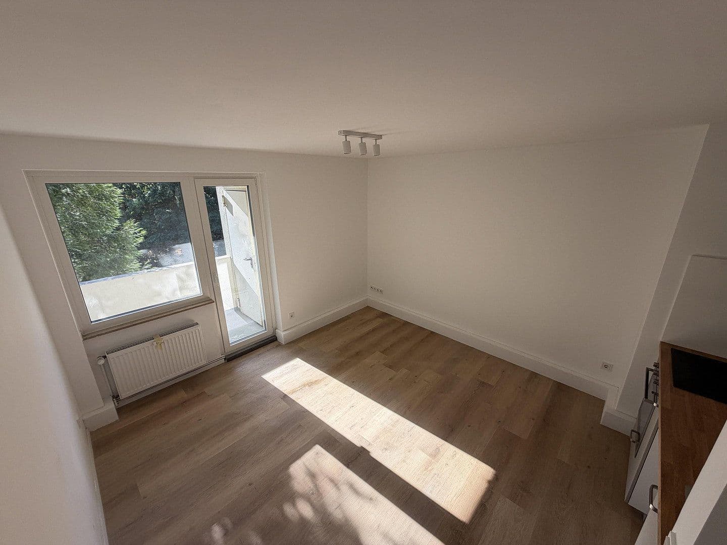 Prenájom bytu 2-izbový 35 m², Düsseldorf, Severné Porýnie - Westfálsko Prenájom bytu 2-izbový 35 m², Düsseldorf, Severné Porýnie - Westfálsko