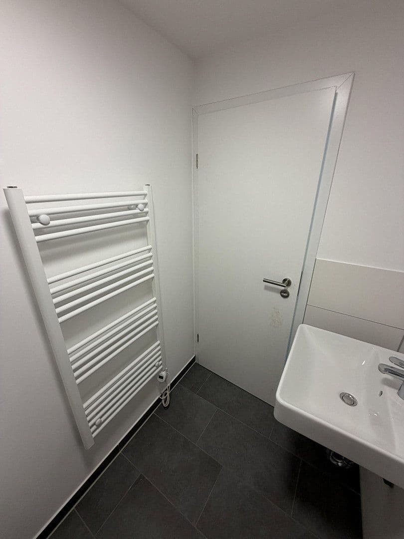 Prenájom bytu 2-izbový 35 m², Düsseldorf, Severné Porýnie - Westfálsko Prenájom bytu 2-izbový 35 m², Düsseldorf, Severné Porýnie - Westfálsko