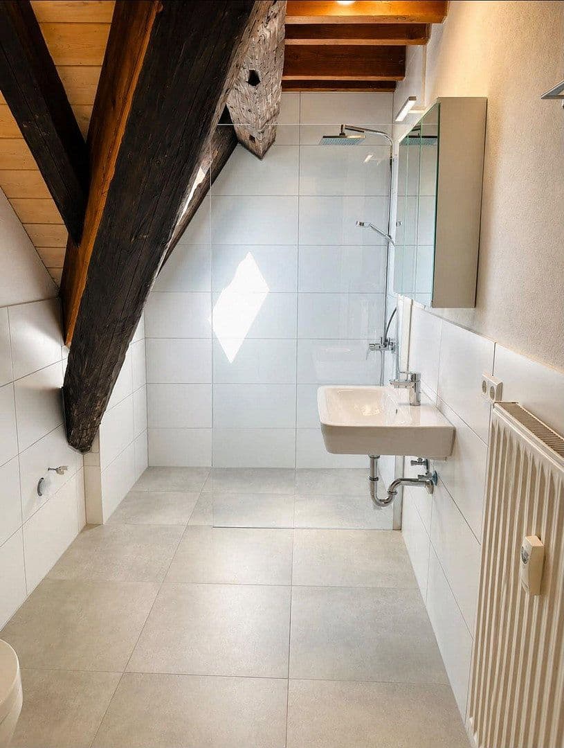Prenájom bytu 2-izbový 61 m², Neckarstr. 3, Offenau, Bádensko-Wurttembersko Prenájom bytu 2-izbový 61 m², Neckarstr. 3, Offenau, Bádensko-Wurttembersko