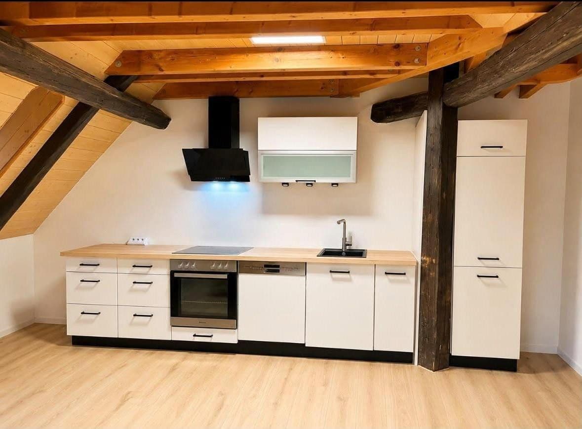 Prenájom bytu 2-izbový 61 m², Neckarstr. 3, Offenau, Bádensko-Wurttembersko Prenájom bytu 2-izbový 61 m², Neckarstr. 3, Offenau, Bádensko-Wurttembersko