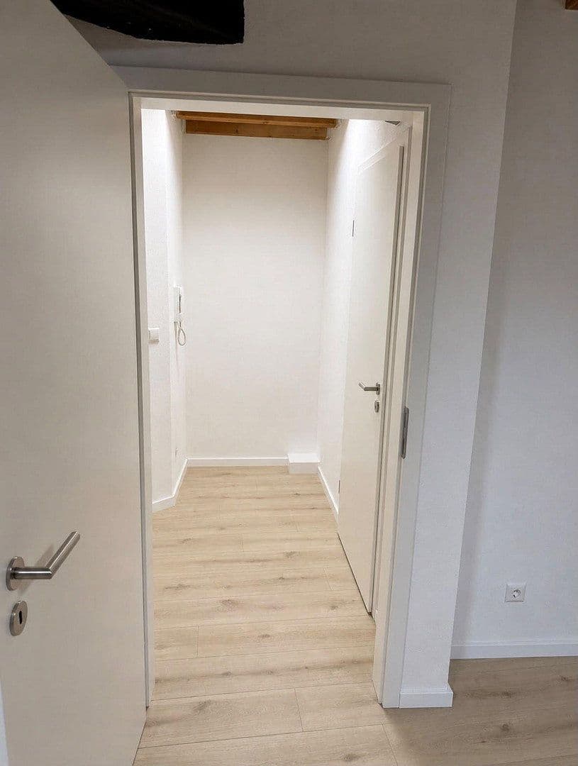Prenájom bytu 2-izbový 61 m², Neckarstr. 3, Offenau, Bádensko-Wurttembersko Prenájom bytu 2-izbový 61 m², Neckarstr. 3, Offenau, Bádensko-Wurttembersko