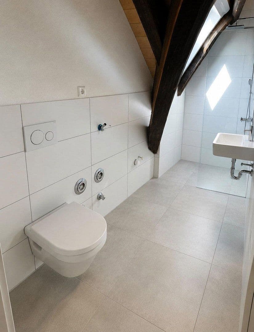 Prenájom bytu 2-izbový 61 m², Neckarstr. 3, Offenau, Bádensko-Wurttembersko Prenájom bytu 2-izbový 61 m², Neckarstr. 3, Offenau, Bádensko-Wurttembersko