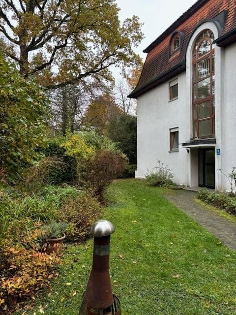 Prenájom bytu 2-izbový 77 m², München, Bavorsko Prenájom bytu 2-izbový 77 m², München, Bavorsko