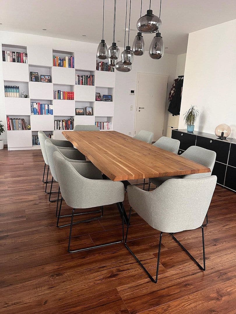 Prenájom bytu 2-izbový 94 m², Saarbrücken, Sársko Prenájom bytu 2-izbový 94 m², Saarbrücken, Sársko