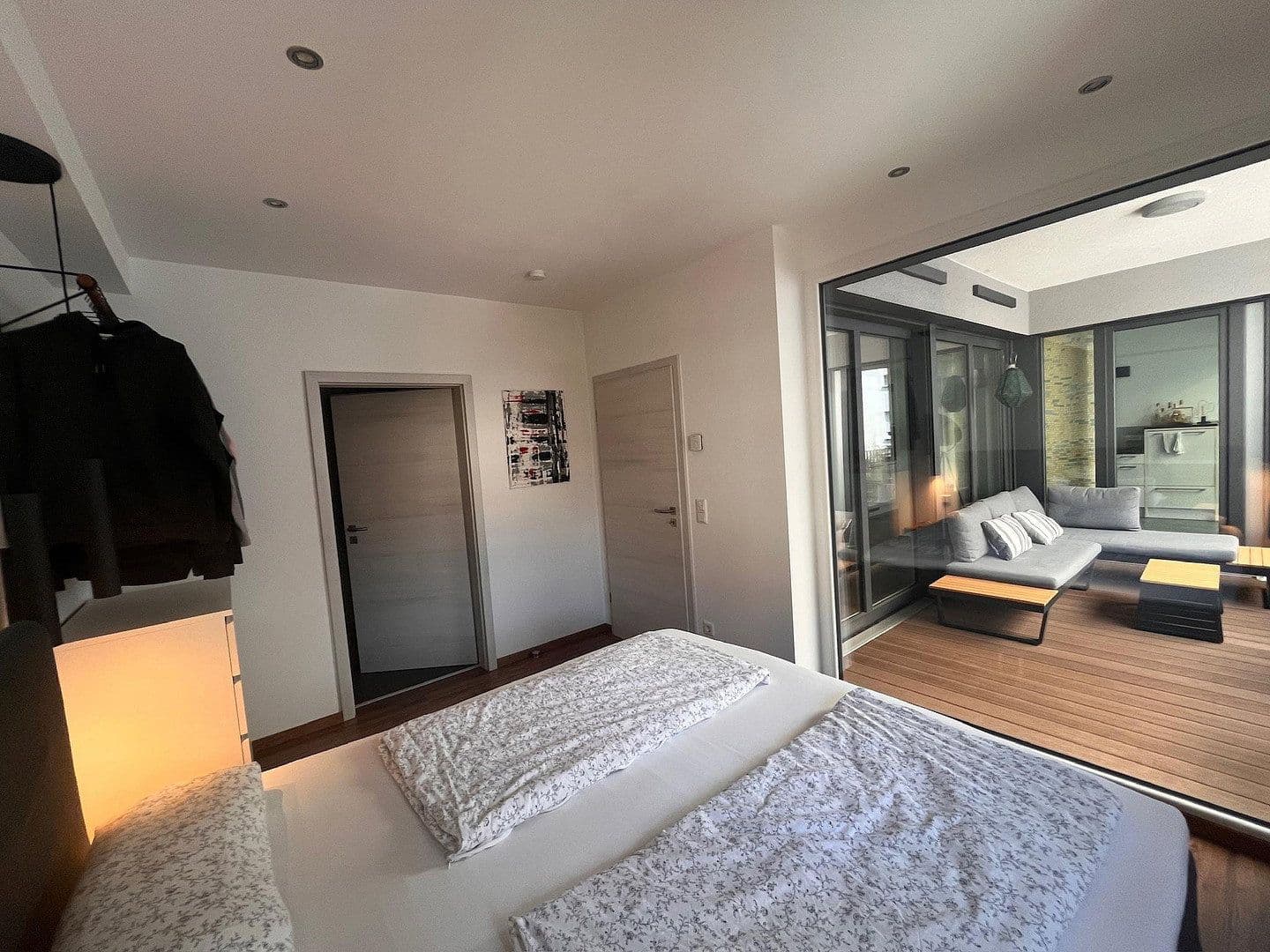Prenájom bytu 2-izbový 94 m², Saarbrücken, Sársko Prenájom bytu 2-izbový 94 m², Saarbrücken, Sársko