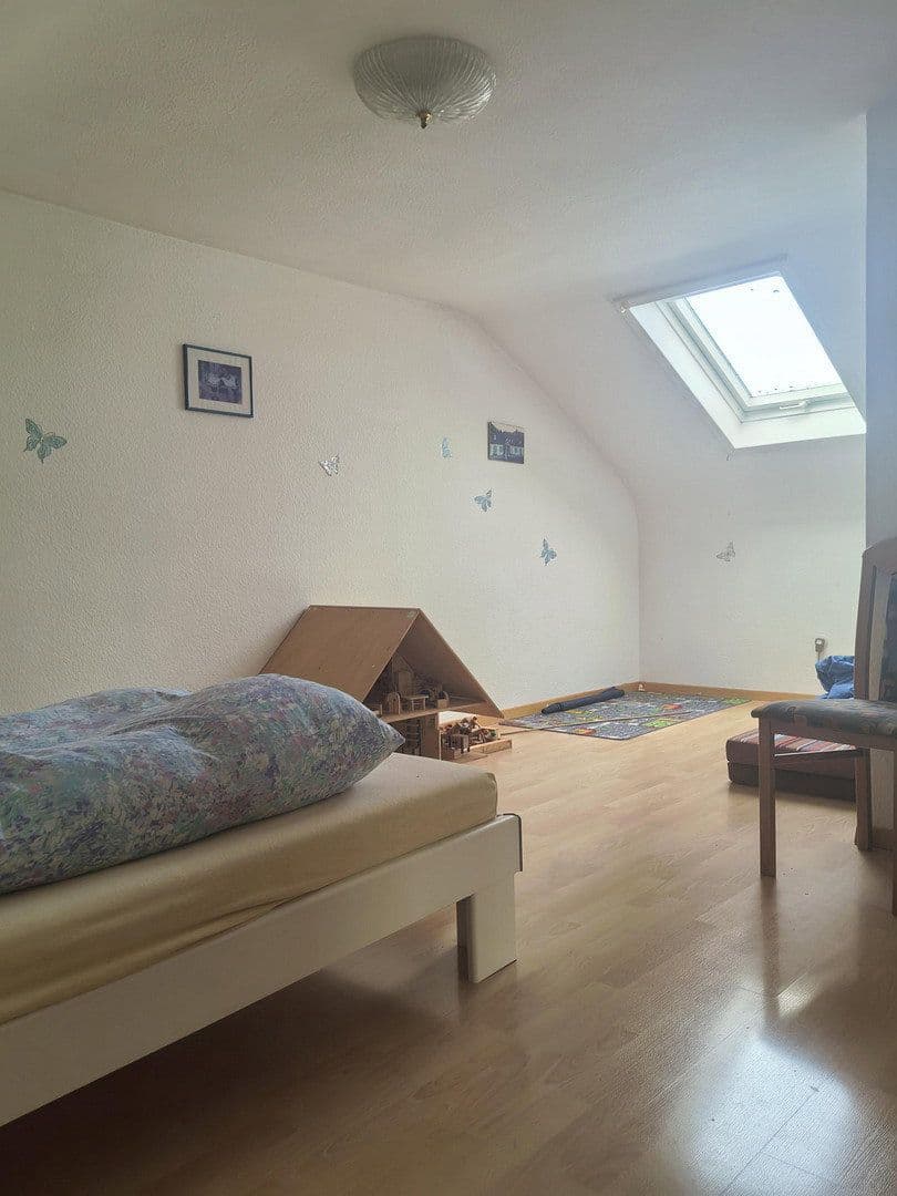 Predaj domu 157 m², pozemok 425 m², Leonberg, Bádensko-Wurttembersko Predaj domu 157 m², pozemok 425 m², Leonberg, Bádensko-Wurttembersko