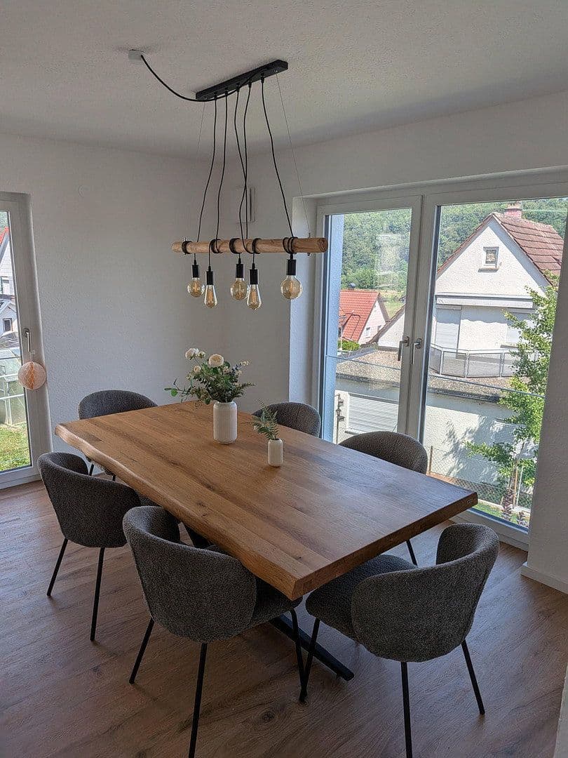 Prenájom bytu 3-izbový 108 m², Blaustein, Bádensko-Wurttembersko Prenájom bytu 3-izbový 108 m², Blaustein, Bádensko-Wurttembersko