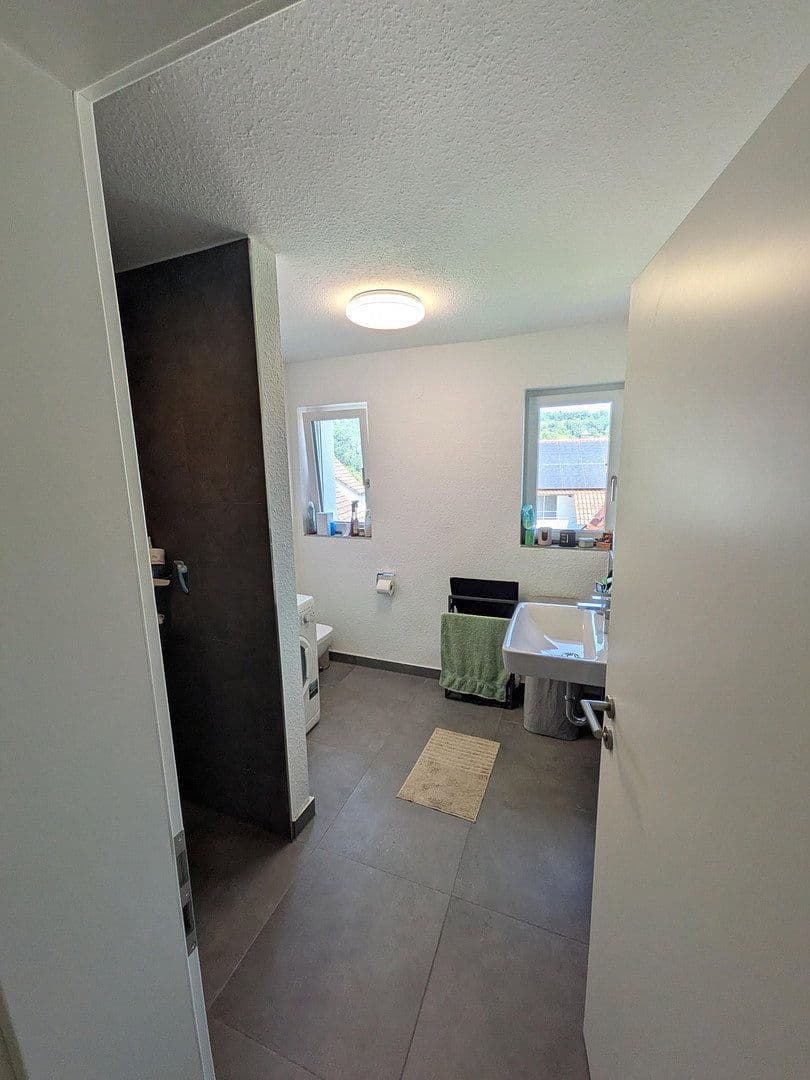 Prenájom bytu 3-izbový 108 m², Blaustein, Bádensko-Wurttembersko Prenájom bytu 3-izbový 108 m², Blaustein, Bádensko-Wurttembersko