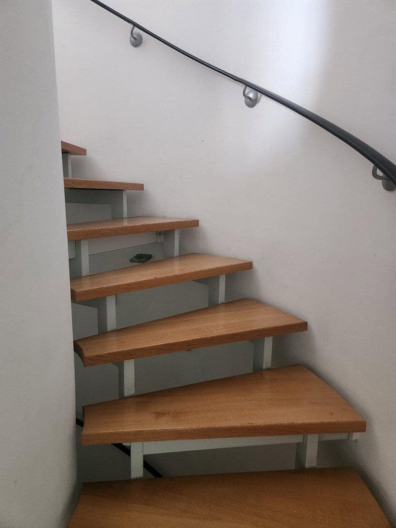 Predaj domu 120 m², pozemok 239 m², Parkstrasse 28, Kelkheim (Taunus), Hesensko Predaj domu 120 m², pozemok 239 m², Parkstrasse 28, Kelkheim (Taunus), Hesensko