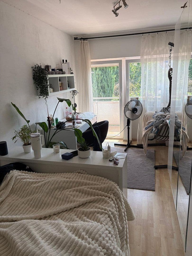Predaj domu 120 m², pozemok 239 m², Parkstrasse 28, Kelkheim (Taunus), Hesensko Predaj domu 120 m², pozemok 239 m², Parkstrasse 28, Kelkheim (Taunus), Hesensko